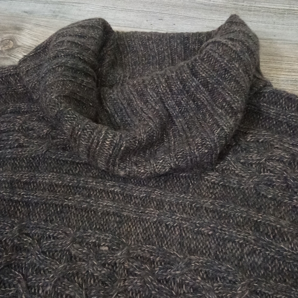 Braided Crochet Cable Knit Short Sleeve Sweater Top - Picture 6 of 12